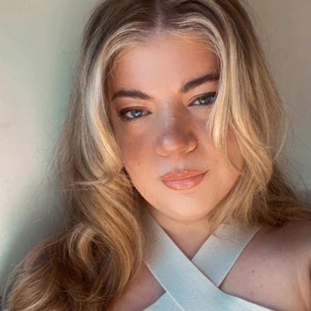Meet your Posher, Brooke